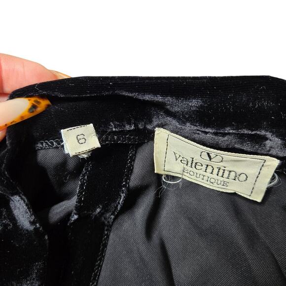 Valentino Boutique Vintage Black Midi Velvet Skirt - Picture 3 of 5